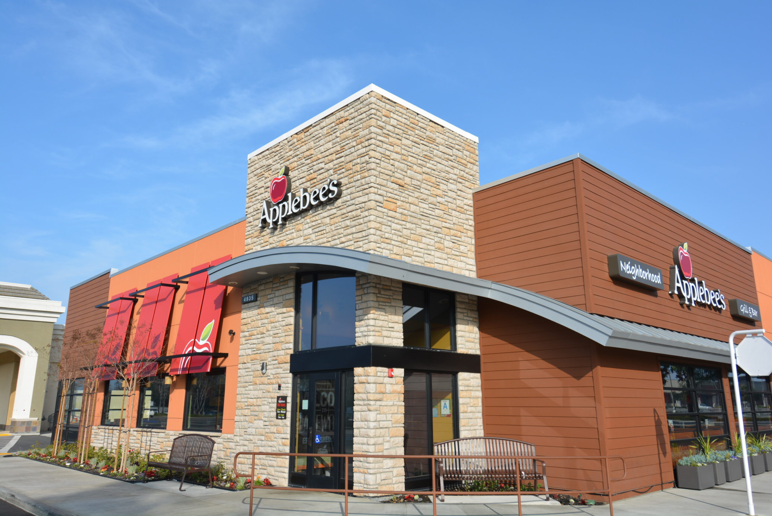 Applebee's — Remodel